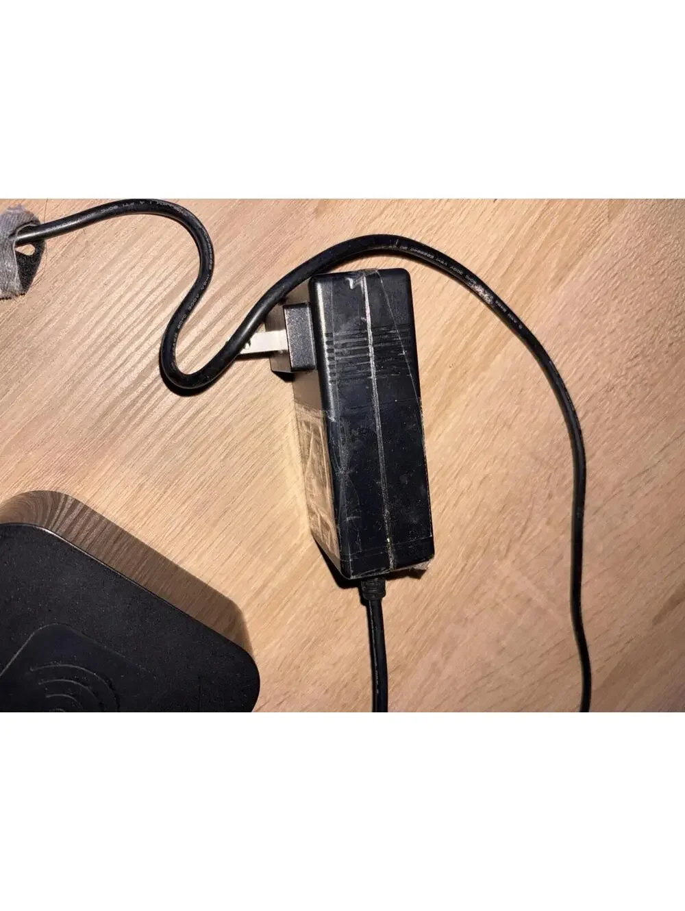 Naztech Ultimate Charging Station Pro-Missing Removable Battery, 4 different